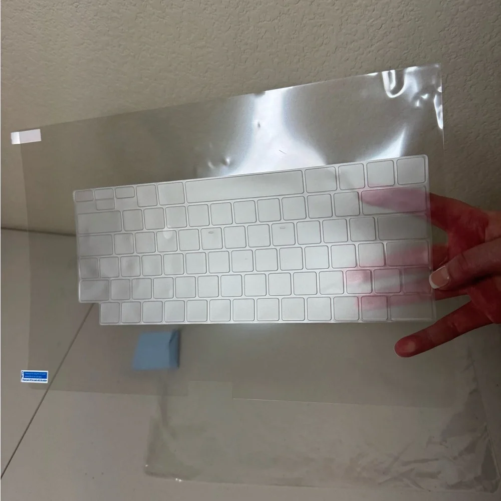 NWOT Clear Keyboard Cover with Blue Cloth for MacBook Air M4 15 Inch